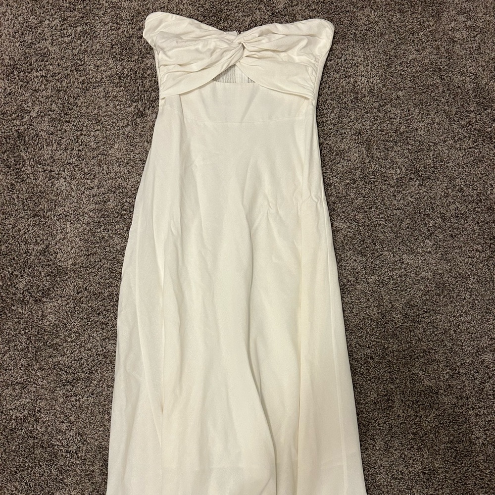 White petal & pup size 4 midi dress strapless